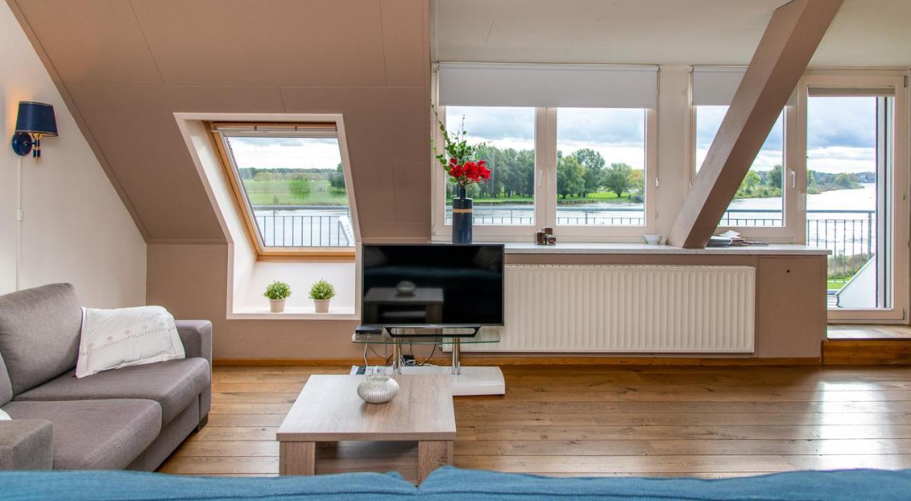 Vakantie Aan De Maas Broekhuizen  Экстерьер фото